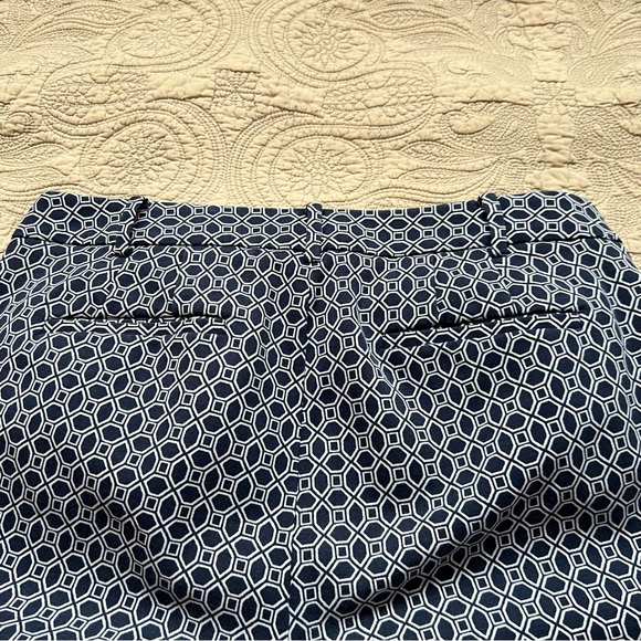 Geometric Patterned Spring Pants - Picture 7 of 9